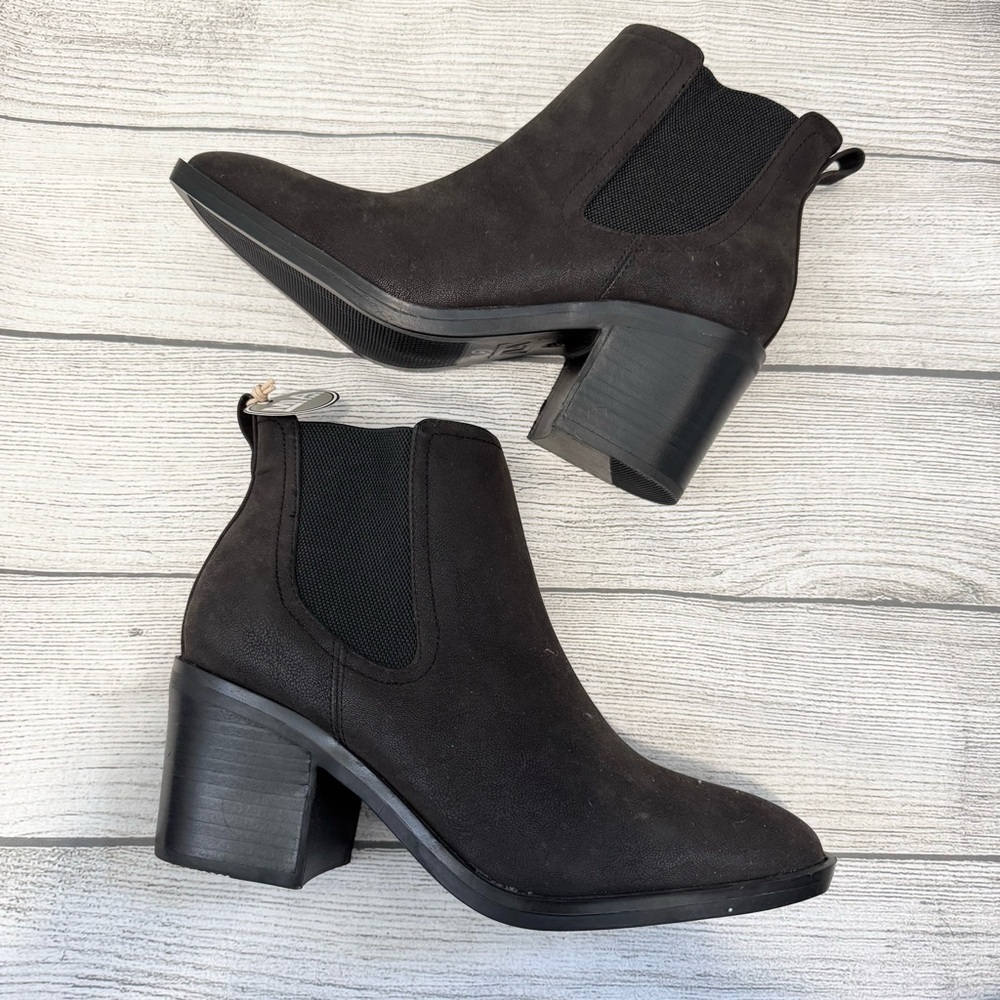 MIA NWT Smyth Booties